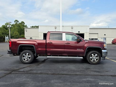 Used 2016 GMC Sierra 2500 SLE w/ SLE Preferred Package AWD/4WD image 2