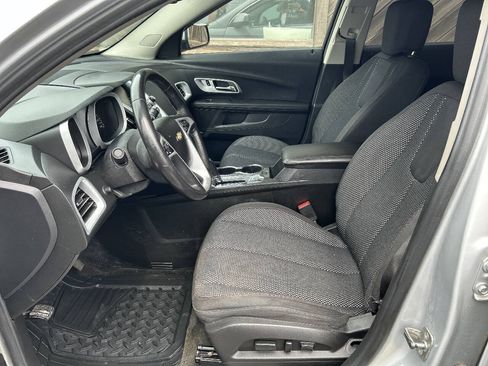 Used 2017 Chevrolet Equinox LT w/ Convenience Package AWD/4WD image 7