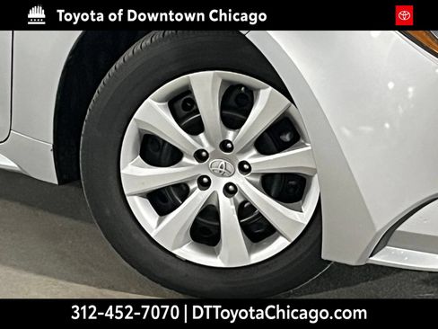 Used 2025 Toyota Corolla LE FWD image 2