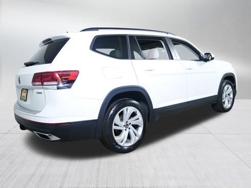 Used 2023 Volkswagen Atlas SE w/ Panoramic Sunroof Package image 7