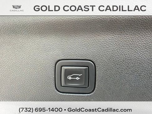 Used 2021 Cadillac Escalade ESV Premium Luxury w/ Driver Assist Tech Package AWD/4WD image 18