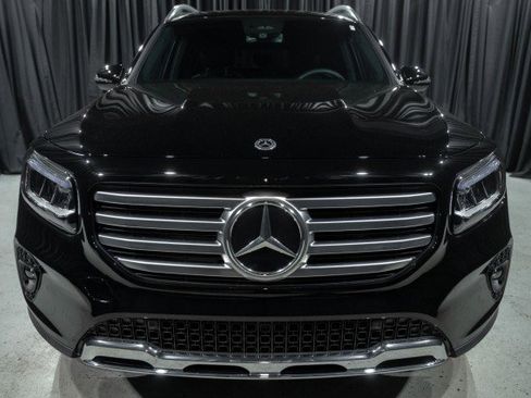 New 2025 Mercedes-Benz GLB 250 4MATIC image 2