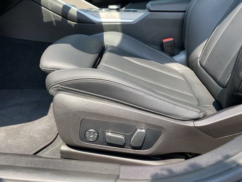 Used 2025 BMW 330i Sedan RWD image 12