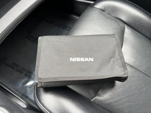 Used 2020 Nissan Pathfinder SL AWD/4WD image 28
