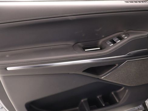 New 2026 Lincoln Navigator Reserve AWD/4WD image 18