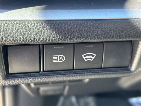 Certified 2025 Toyota Prius LE image 22