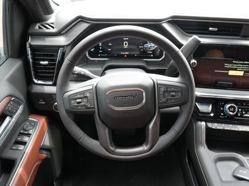New 2026 GMC Sierra 2500 Denali Ultimate AWD/4WD image 15