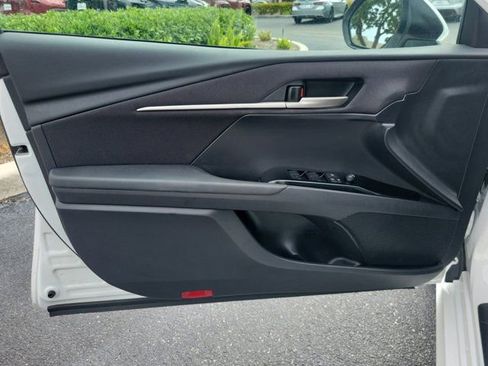 Used 2025 Toyota Camry LE FWD image 10