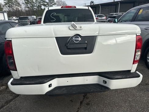 Used 2018 Nissan Frontier S w/ Work Truck Package image 5