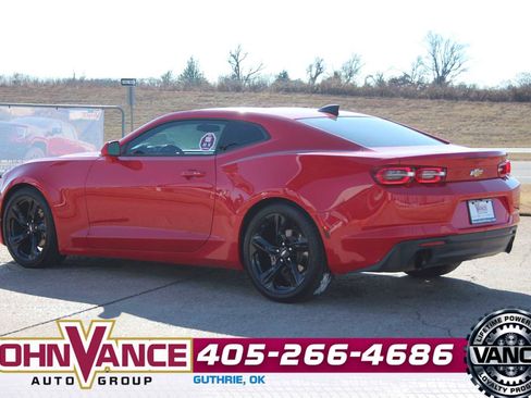 Used 2019 Chevrolet Camaro LT image 6