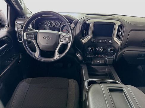 Used 2020 Chevrolet Silverado 1500 LT Trail Boss image 2