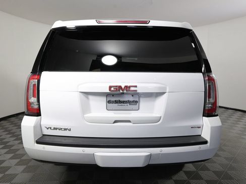 Used 2019 GMC Yukon SLT AWD/4WD image 3