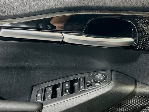 Used 2024 Kia Seltos EX image 14