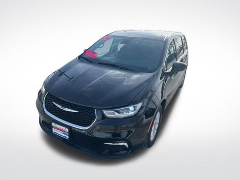 Used 2024 Chrysler Pacifica Touring-L image 33