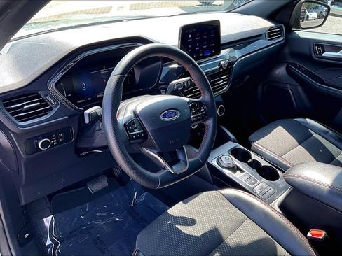 Used 2025 Ford Escape ST-Line FWD image 18
