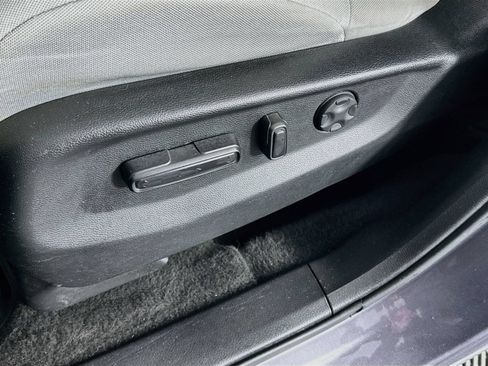 Used 2017 Honda CR-V EX image 18