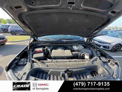 Used 2023 GMC Yukon XL SLT AWD/4WD image 28