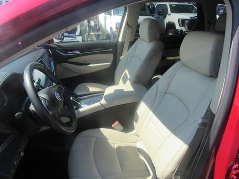 Used 2020 Buick Enclave Essence w/ Sound and Sites Package AWD/4WD image 10