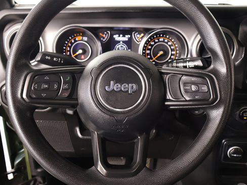 Used 2021 Jeep Wrangler Unlimited Sport AWD/4WD image 3