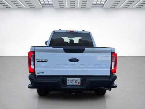 Certified 2023 Ford F250 XL AWD/4WD image 4