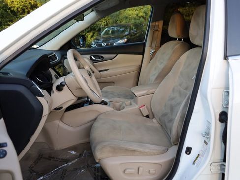 Used 2014 Nissan Rogue SV image 12