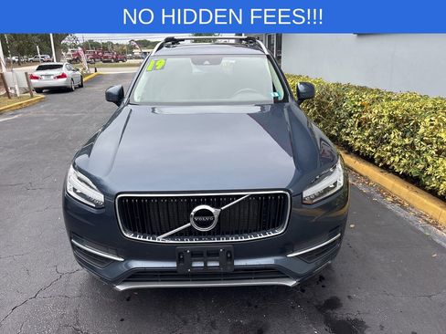 Used 2019 Volvo XC90 T5 Momentum w/ Multimedia Package image 3