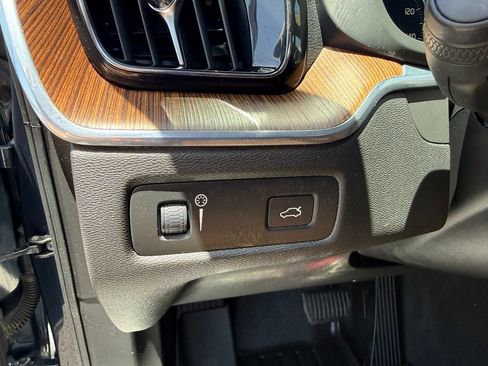 Used 2020 Volvo XC60 T5 Inscription FWD image 12