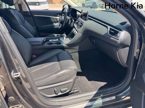 Used 2022 Genesis G70 2.0T AWD/4WD image 27