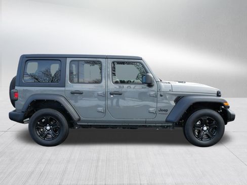 Used 2022 Jeep Wrangler Unlimited Sport image 8