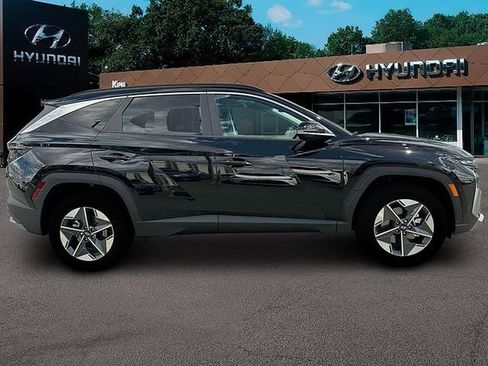 Certified 2025 Hyundai Tucson SEL image 9