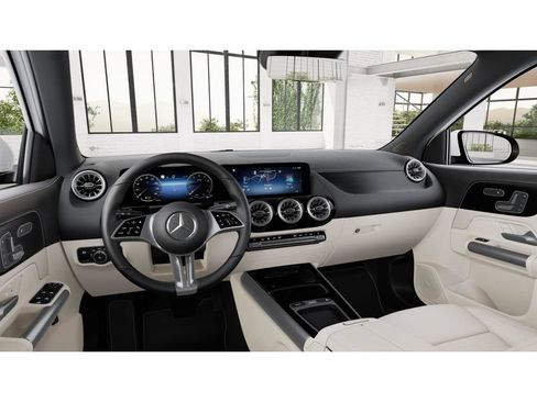 New 2026 Mercedes-Benz GLA 250 4MATIC image 3