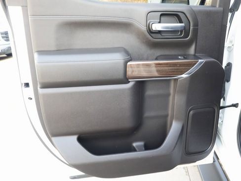 Used 2020 Chevrolet Silverado 1500 LT Trail Boss image 25