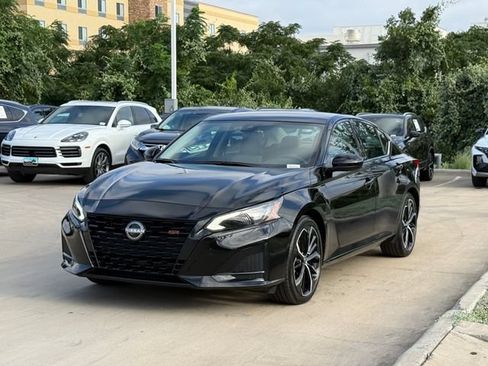 Used 2026 Nissan Altima 2.5 SR FWD image 9