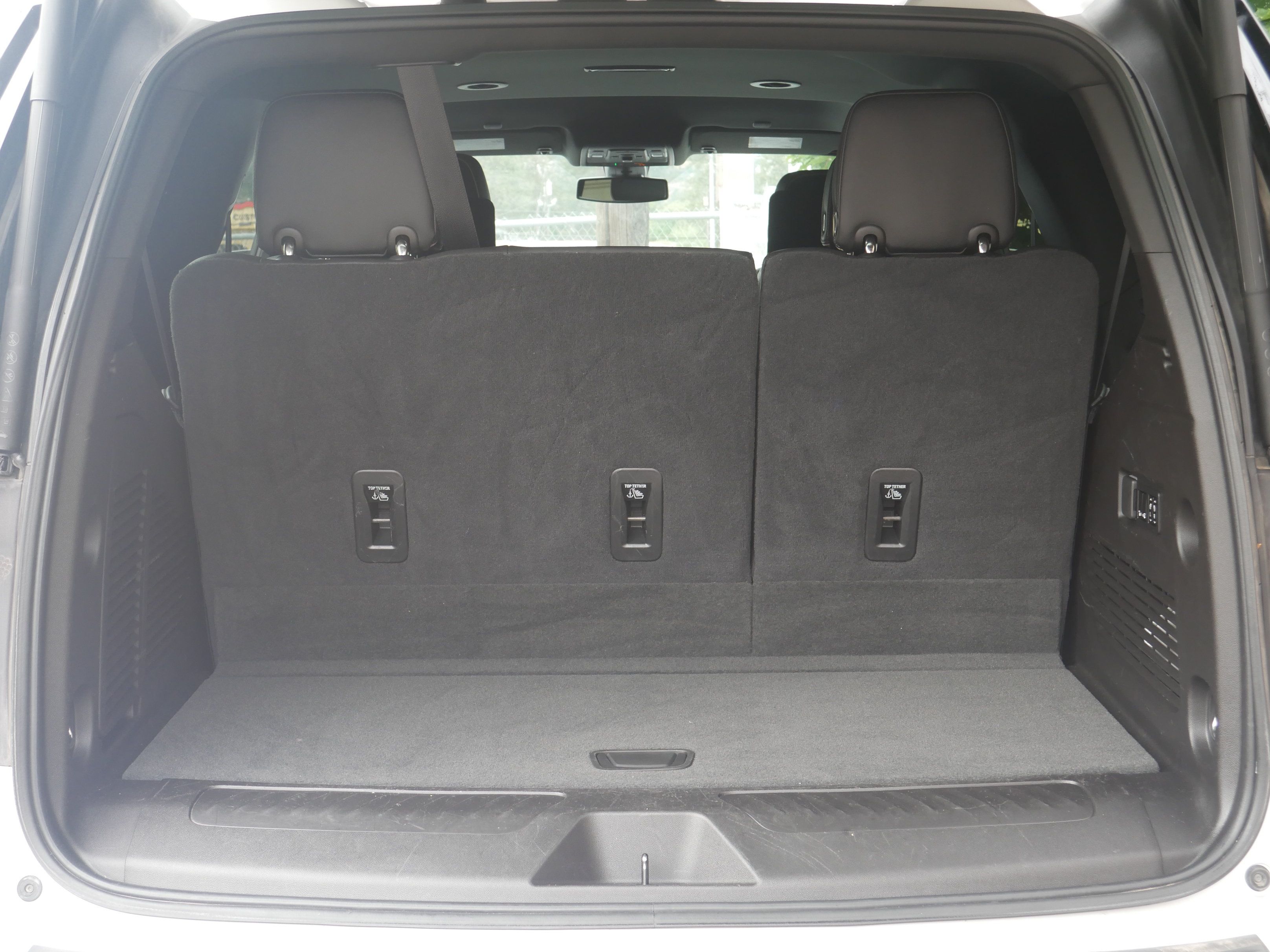 Used 2021 GMC Yukon SLT w/ Rear Media and Nav Package AWD/4WD image 26