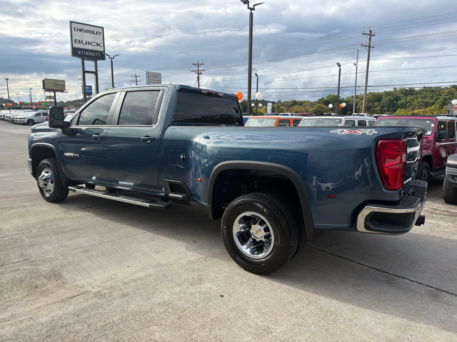 Used 2026 Chevrolet Silverado 3500 LT w/ All Star Edition AWD/4WD image 6
