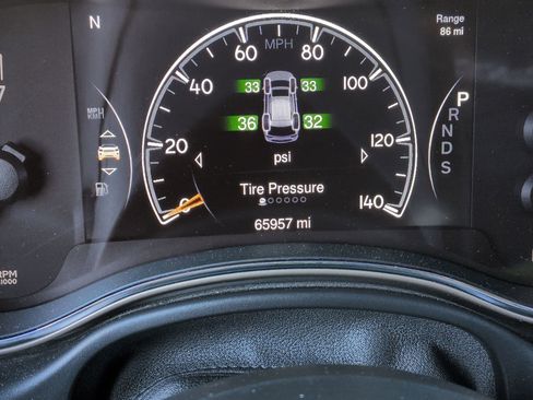 Used 2015 Jeep Grand Cherokee Overland image 22