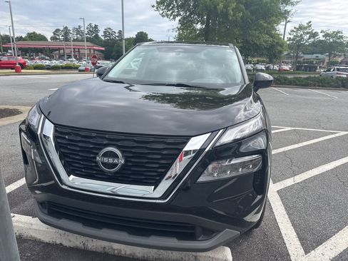 Certified 2023 Nissan Rogue SV FWD image 1