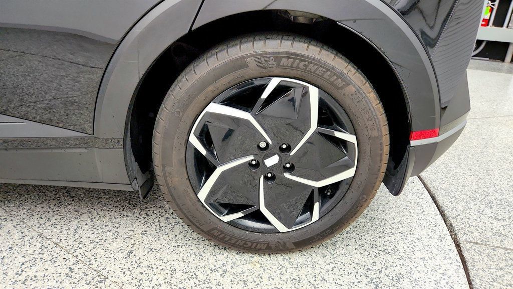 Used 2023 Hyundai Ioniq 5 SE RWD image 9