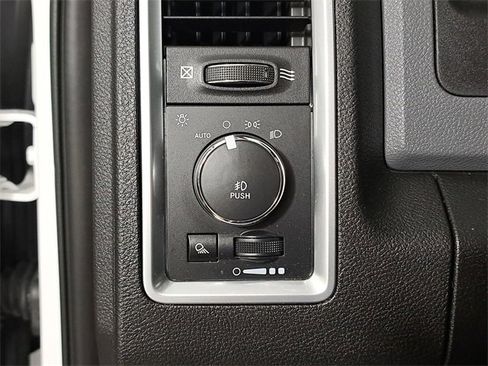 Used 2019 RAM 1500 Big Horn image 23