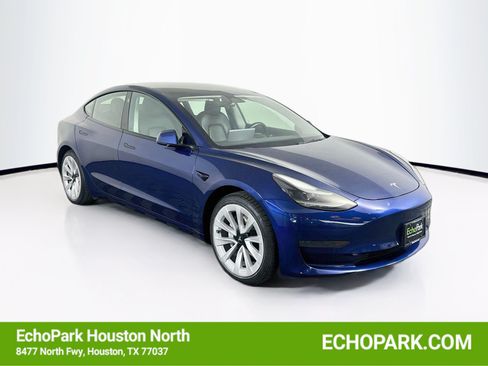 Used 2022 Tesla Model 3 RWD image 1