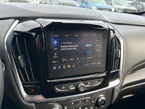 Used 2023 Chevrolet Traverse LT FWD image 22
