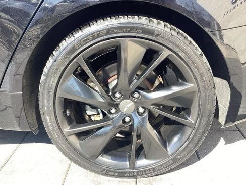 Used 2023 Genesis G70 2.0T w/ Sport Prestige Package AWD/4WD image 11