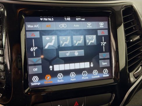 Used 2020 Jeep Cherokee Limited AWD/4WD image 23