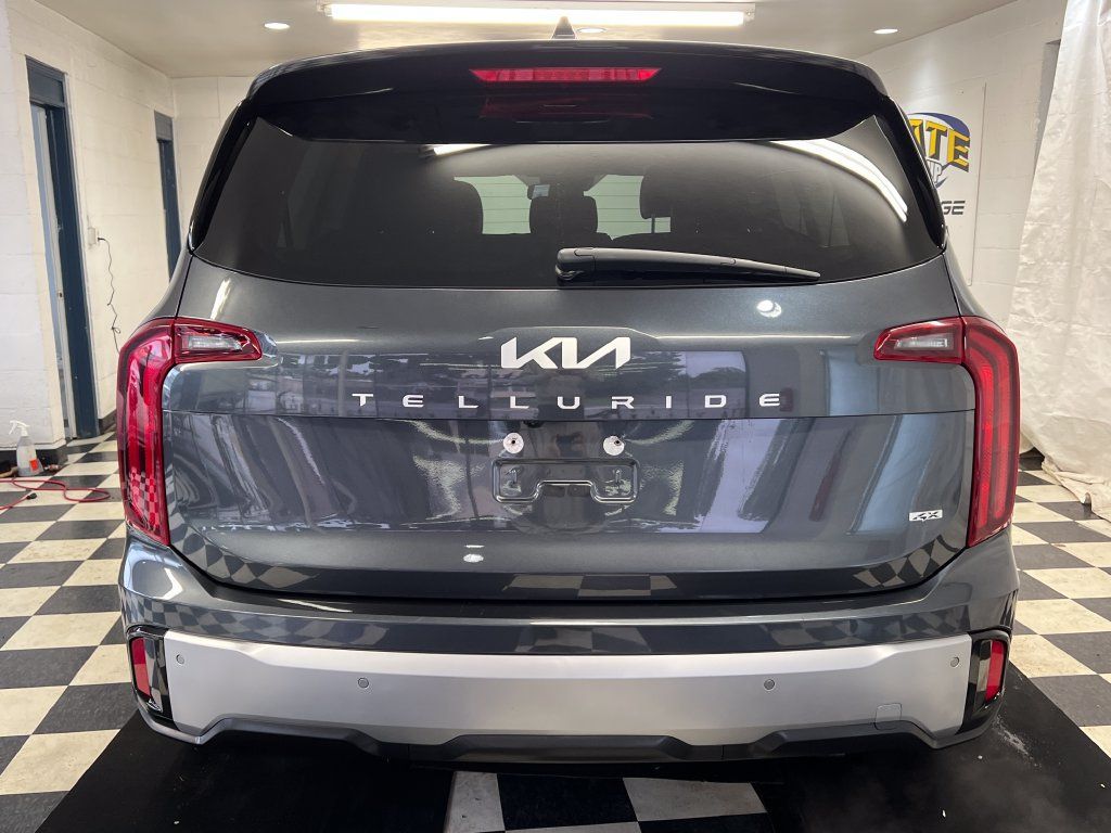 Used 2023 Kia Telluride LX AWD/4WD image 10