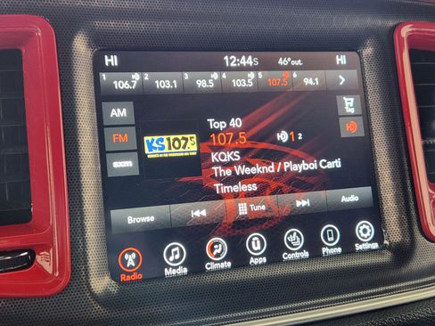 Used 2017 Dodge Challenger SXT Plus image 21