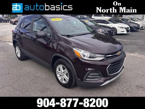 Used 2021 Chevrolet Trax LT FWD image 7