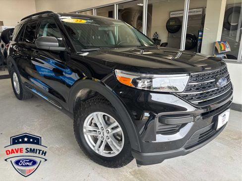 Used 2022 Ford Explorer XLT AWD/4WD image 1