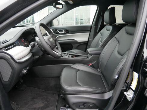 New 2026 Jeep Compass Limited image 6