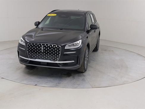 Used 2025 Lincoln Corsair Reserve image 9