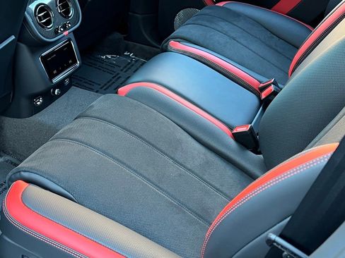 Used 2026 Bentley Bentayga Speed image 19